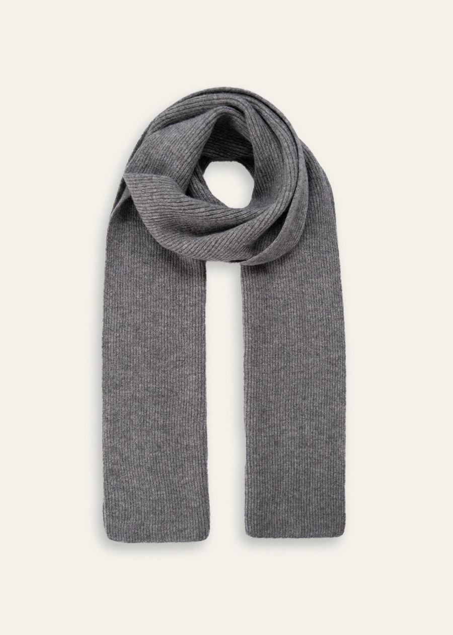 Вязаный шарф из кашемира в жемчужно-сером оттенке