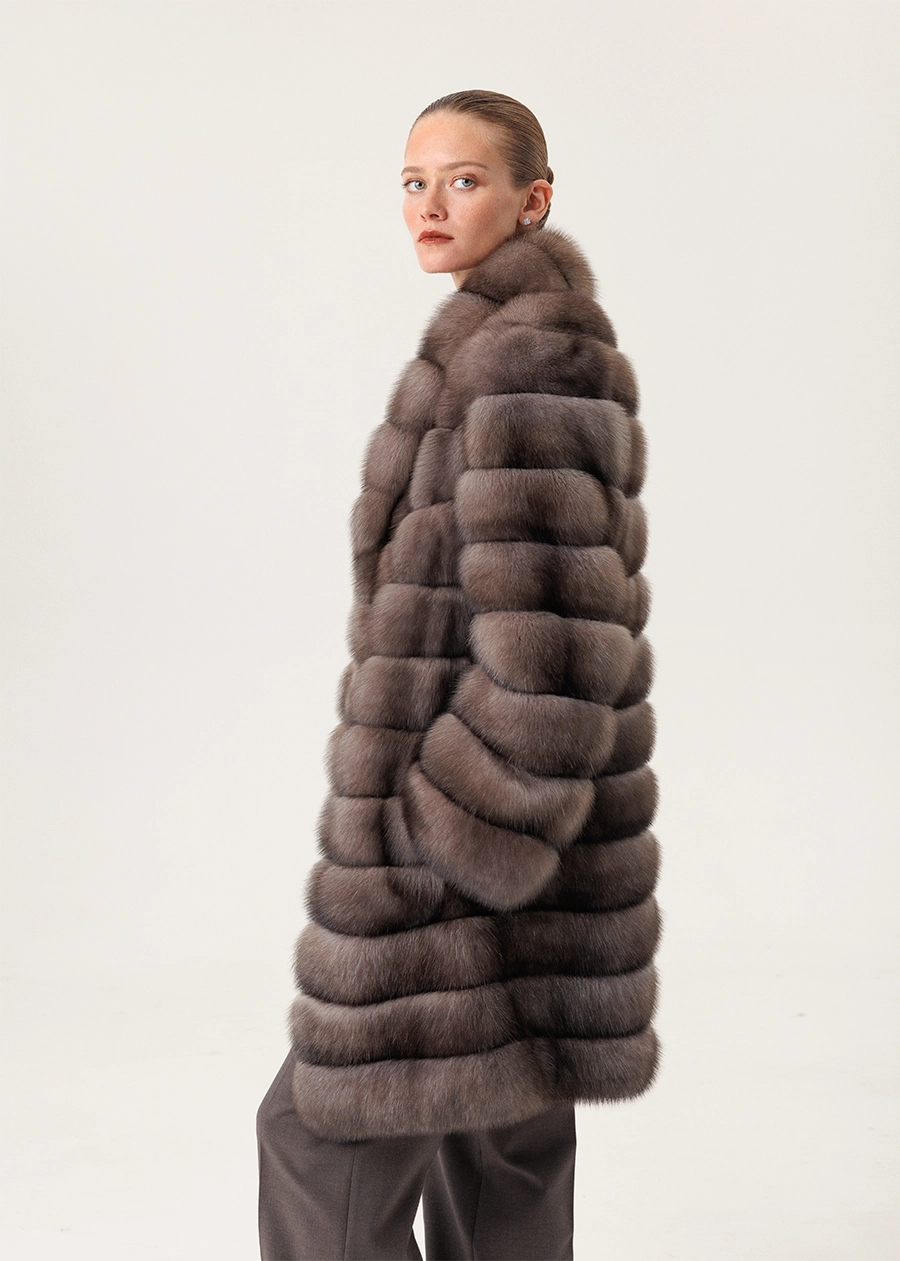 Шуба из меха баргузинского соболя с шалевым воротником