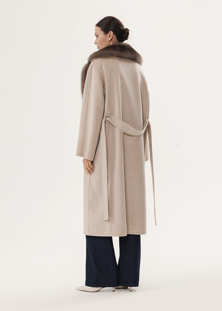 Кашемировое пальто с цельным воротником из меха соболя